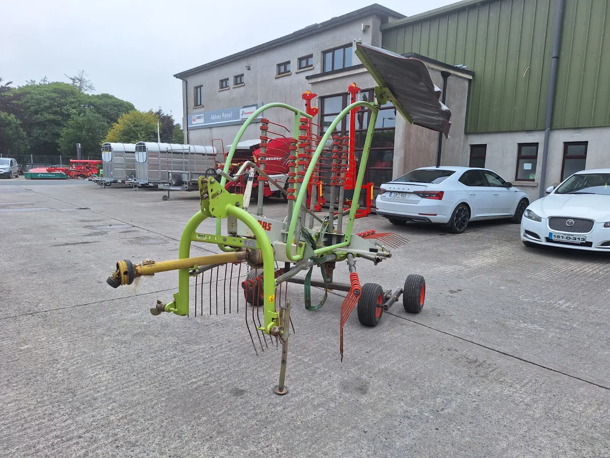 Claas Liner 420 Single Rotor Rake - Image 2