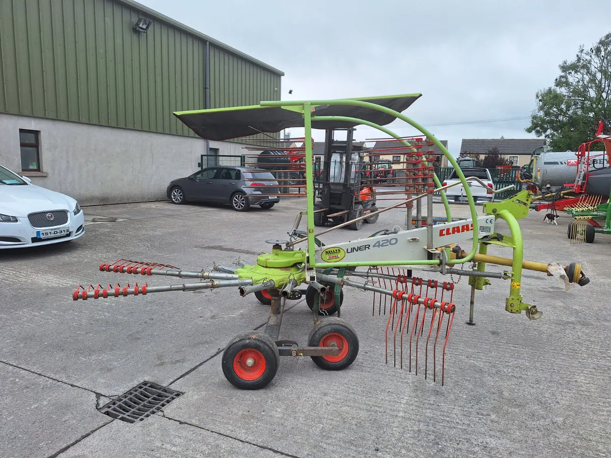 Claas Liner 420 Single Rotor Rake - Image 4