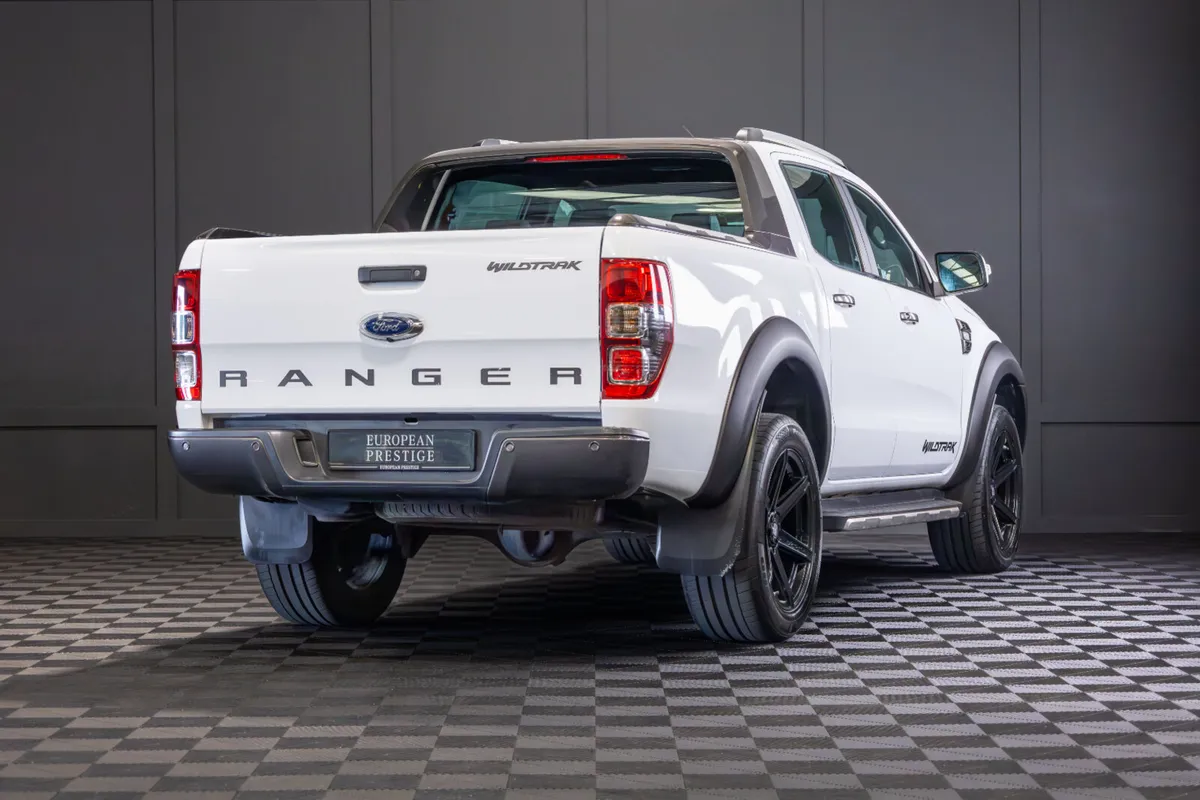 182 Ford Ranger 3.2 Wildtrak 4WD 5 Seat N1 Crewcab - Image 3