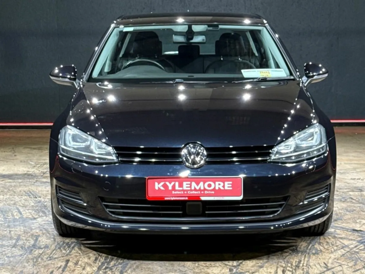Volkswagen Golf 1.2 AUTOMATIC - 40TH EDITION - Image 4
