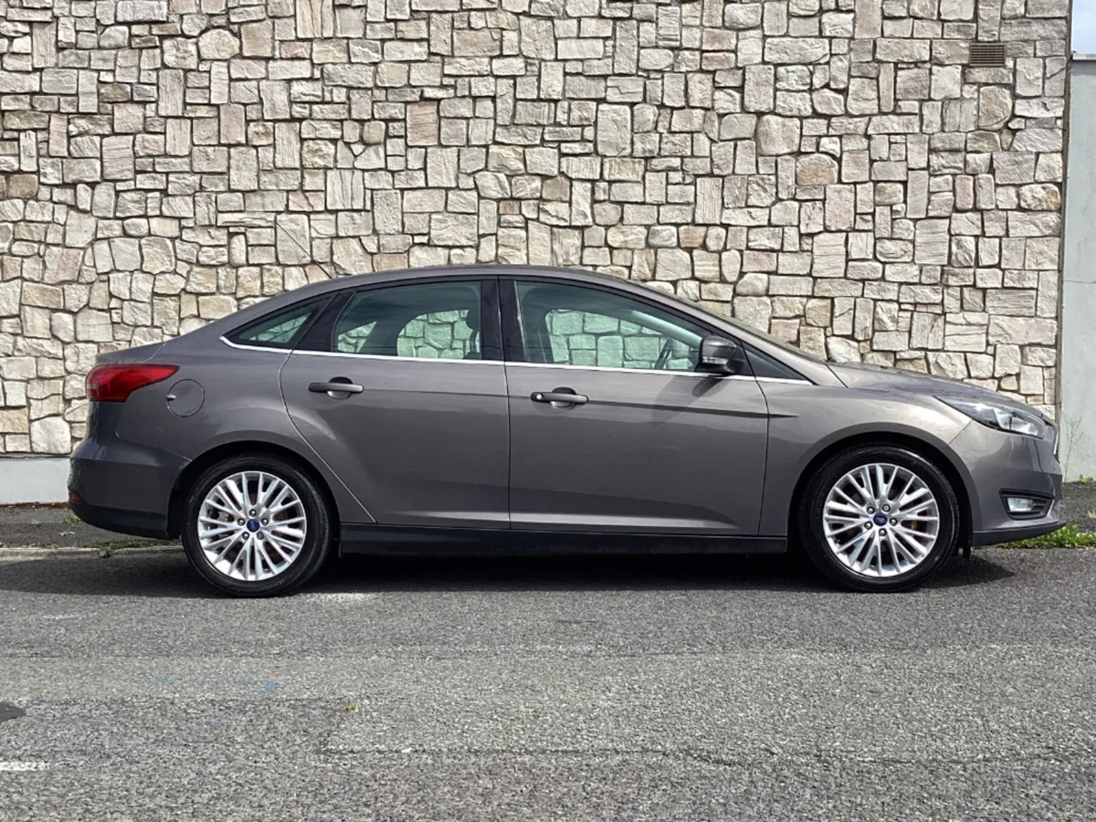 Ford Focus Zetec 4DR 1.5TD 95PS 6SPD - Image 2