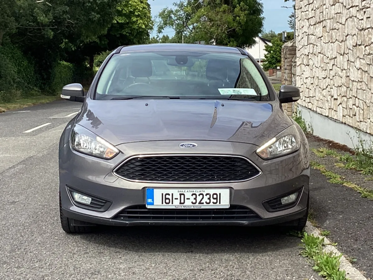 Ford Focus Zetec 4DR 1.5TD 95PS 6SPD - Image 3