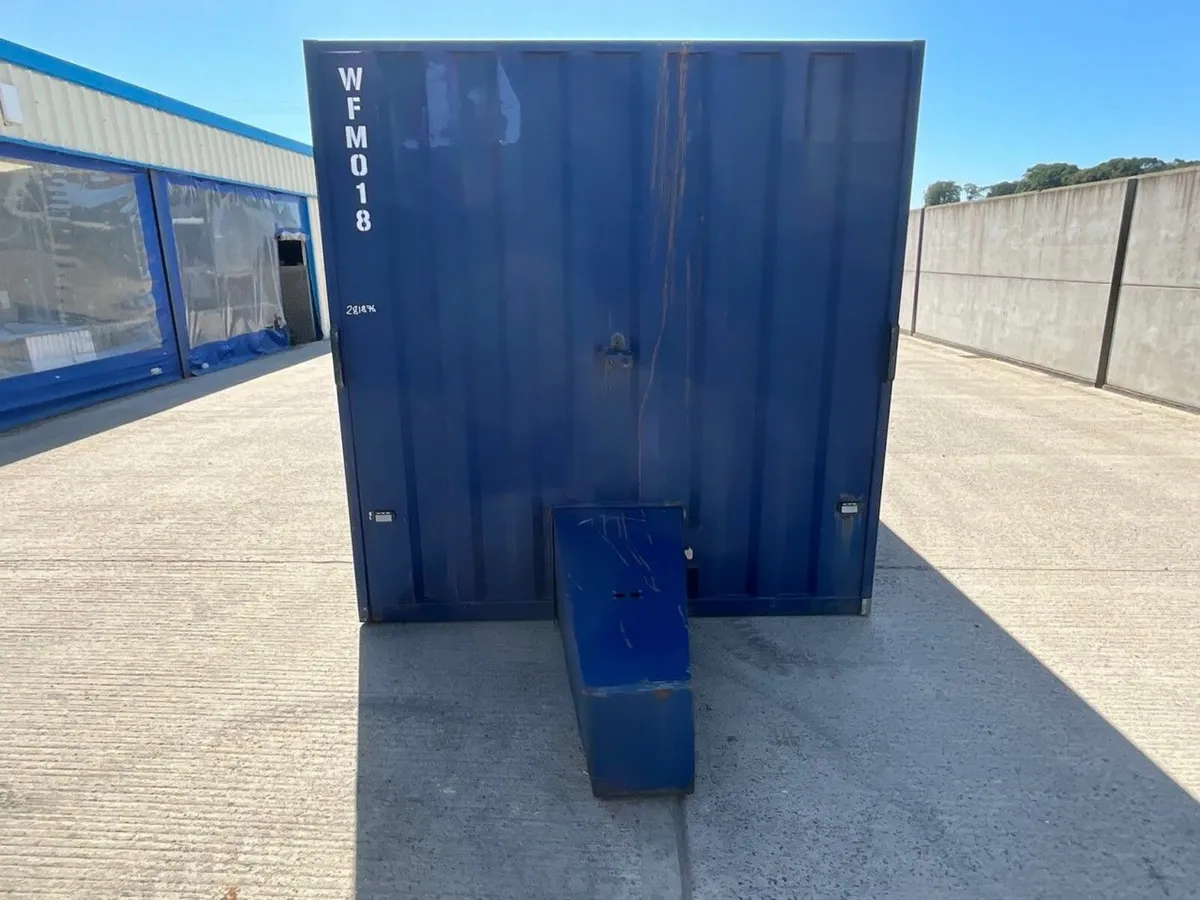 APPROX 12ft x 7ft BOSS CABINS WELFARE UNIT - Image 4
