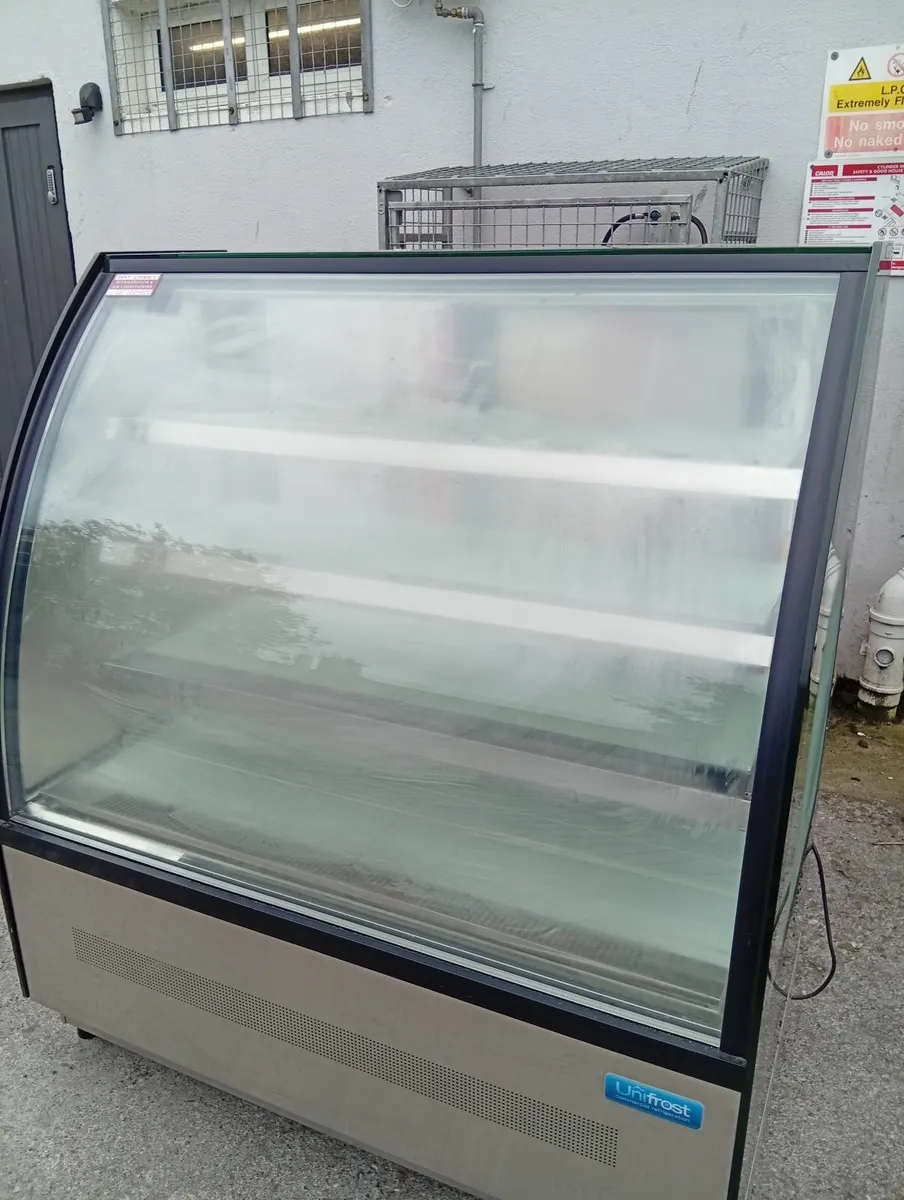 Pastry Fridge - Image 1