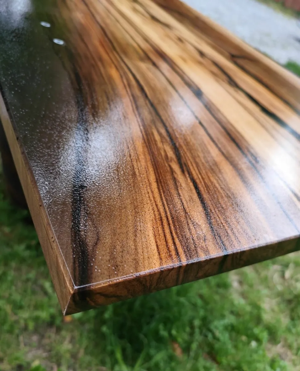Resin Table - Image 2