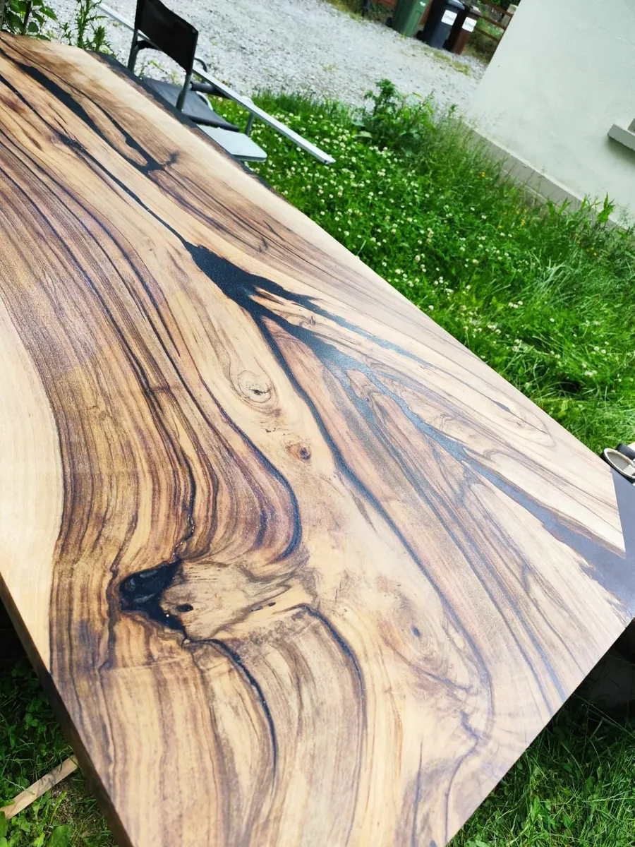 Resin Table - Image 3