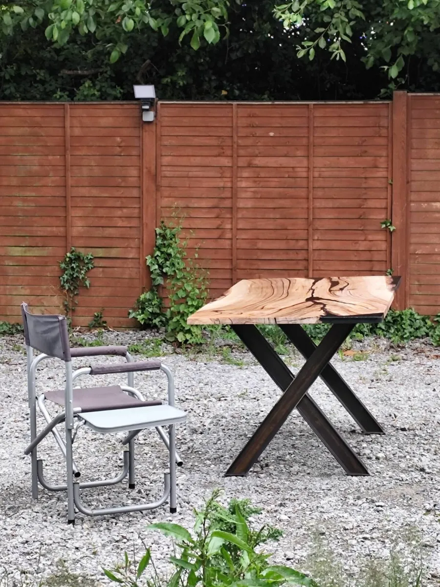 Resin Table - Image 4