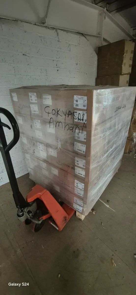 560 1Kg Polyester Thread on Spools. - Image 3