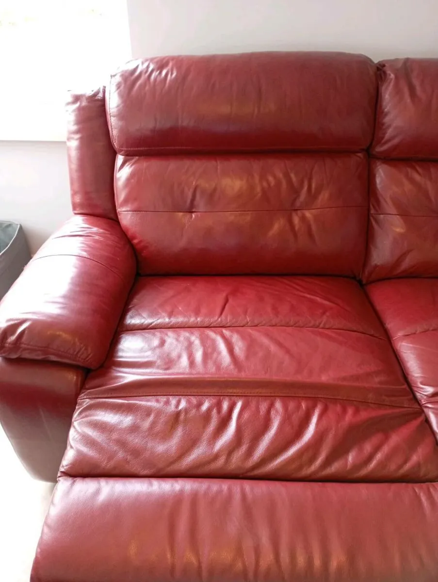 Two two seater leather suite - Image 2