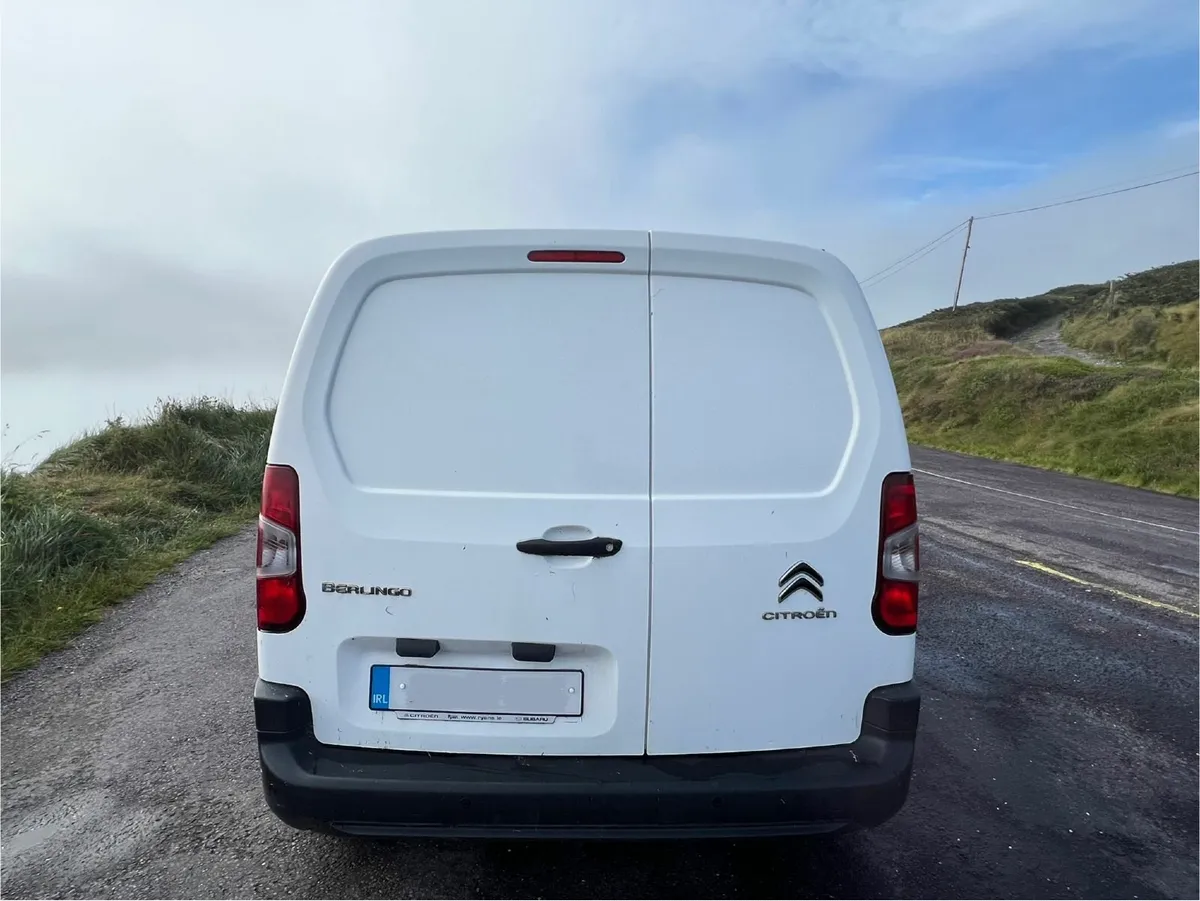 Citroen Berlingo 2021 - Image 2