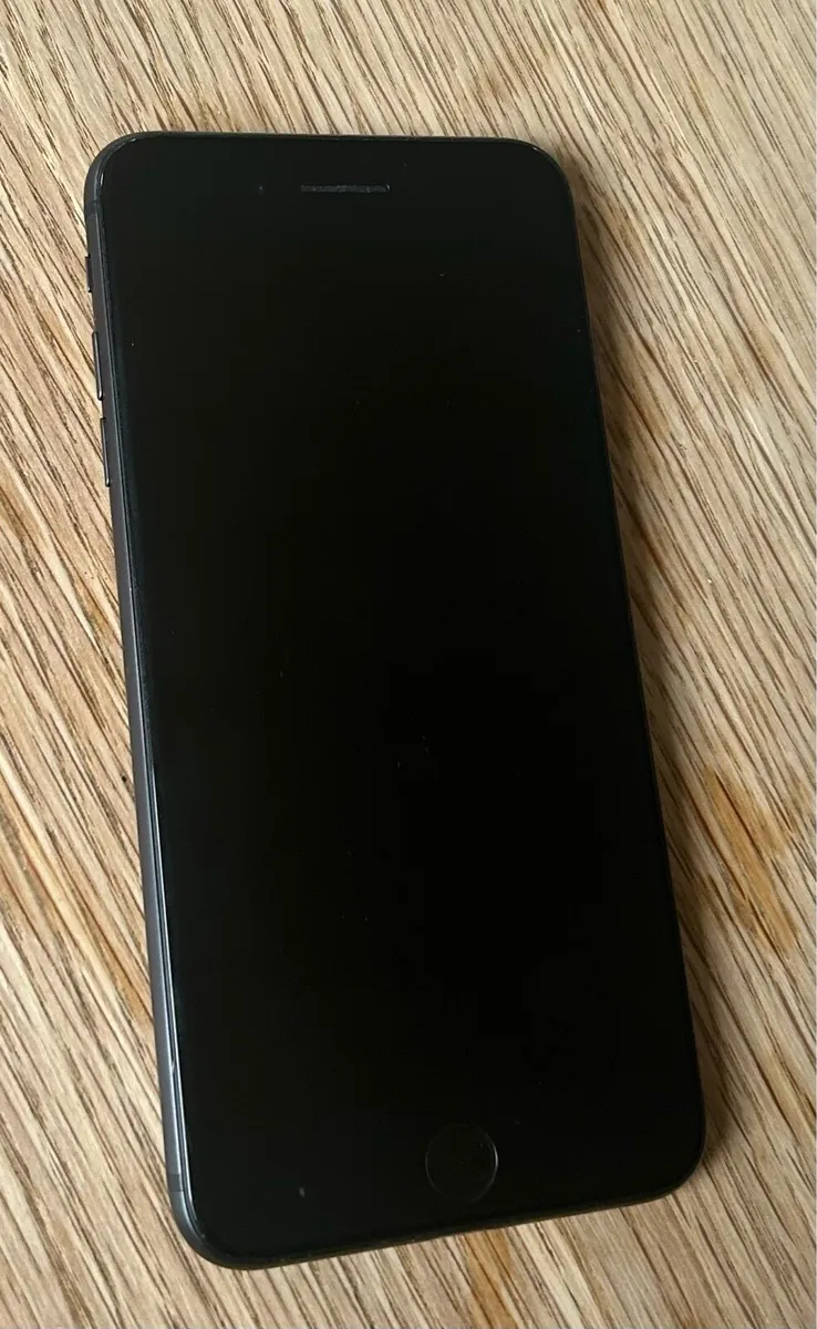 iPhone 8 Plus - Image 3