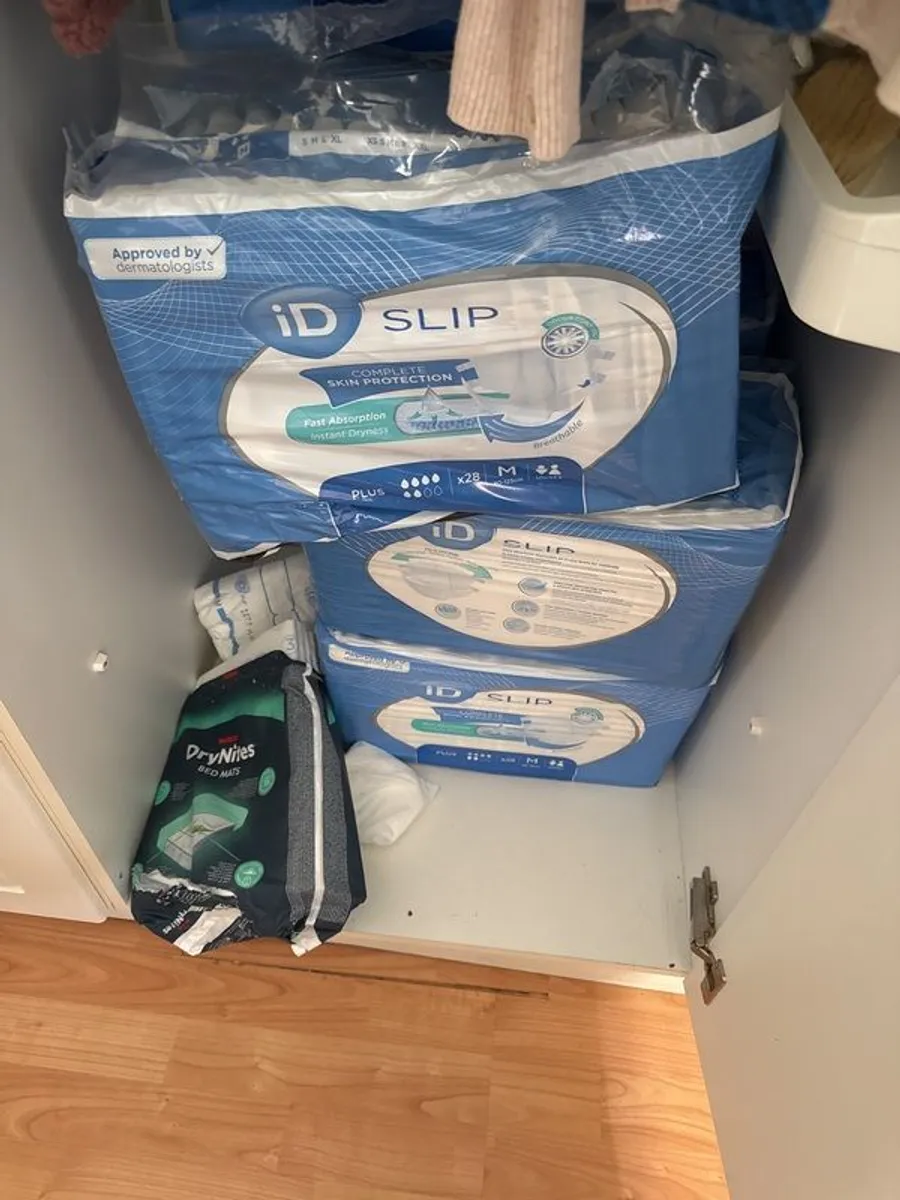 pads and pants - Image 4