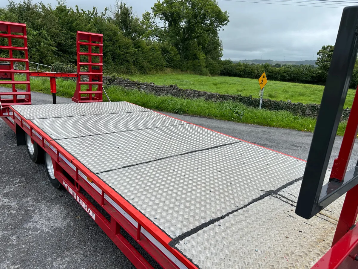 2024 McKee 19T Low Loader - Image 2