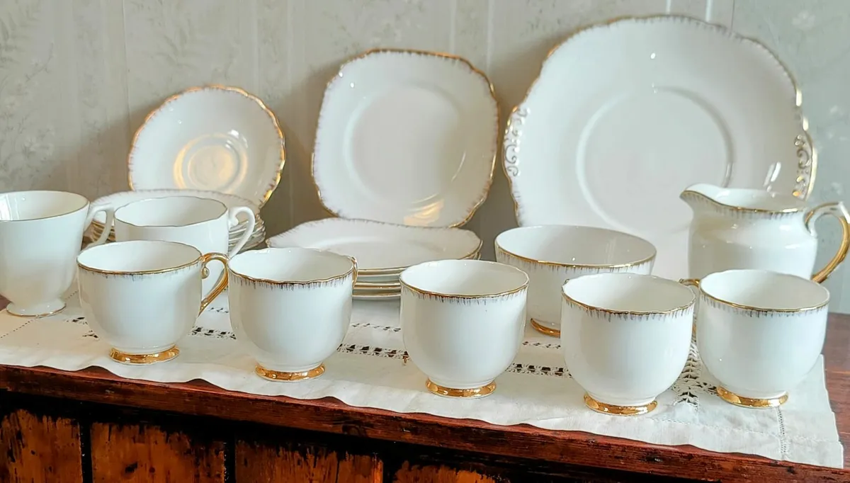 ETRURIA  Staffordshire Cavour Ware Fine Bone China - Image 1