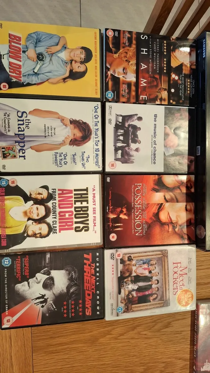 Samsung DVD Player with remote control & 31 DVD's - Image 2
