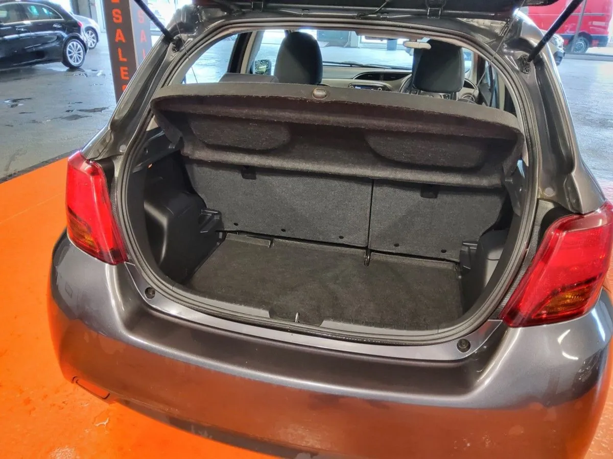 Toyota Yaris 1.0 Vvt-i 3Dr Luna - Image 4