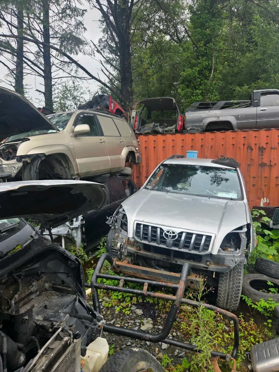 Toyota landcruiser/hilux parts - Image 1