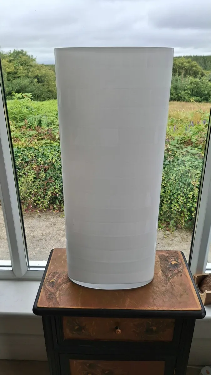 Beautiful large white glass vase - Image 1