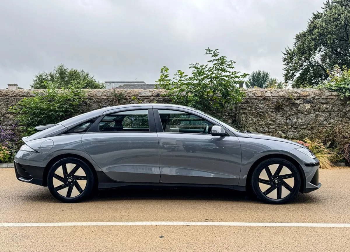 Hyundai Ioniq 6 Ioniq 6 Signature 77kwh - Image 2