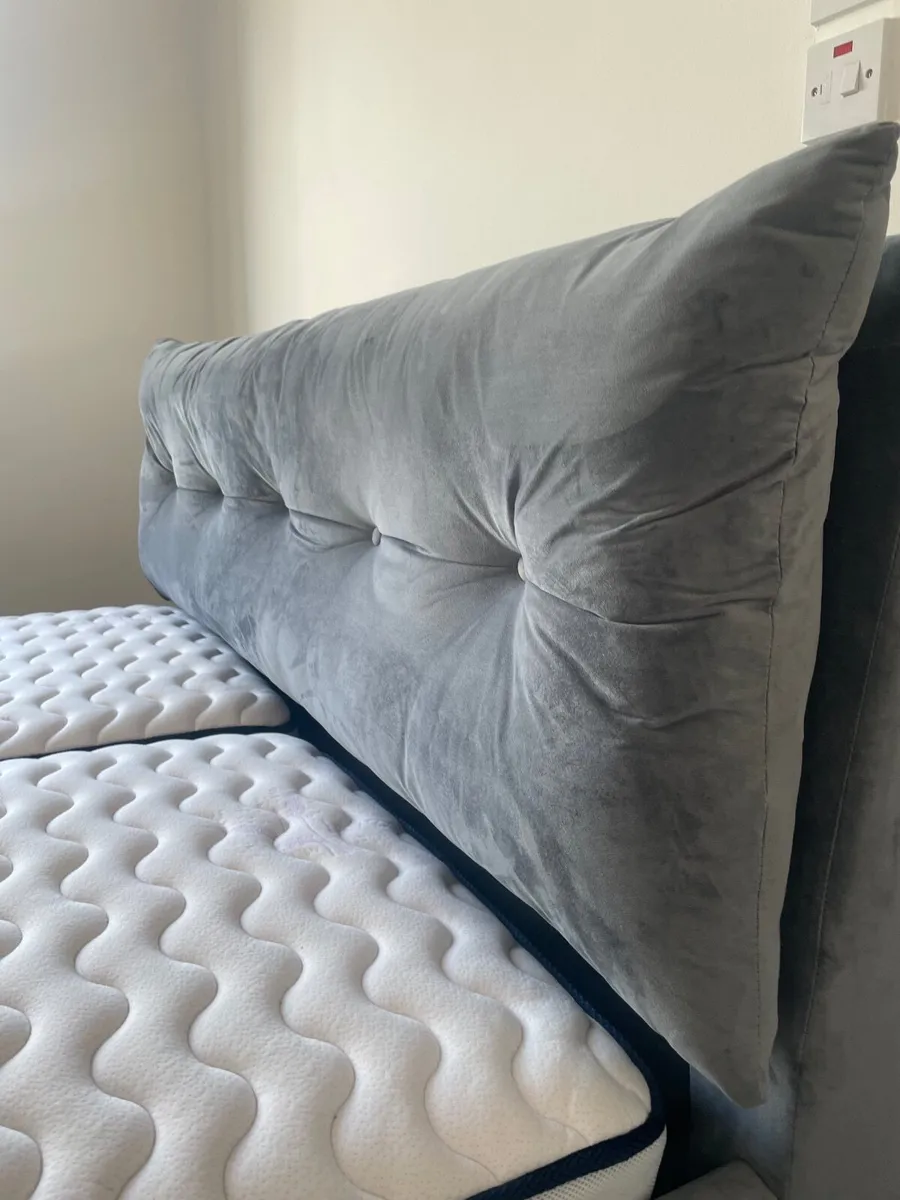 Bed with new mattresses - Image 2