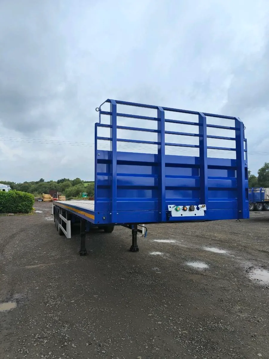 July 2024 kassbohrer Maxima artic flat trailer - Image 1