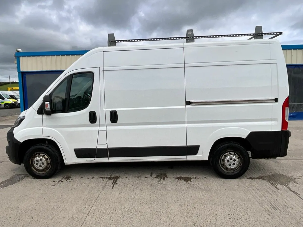 PEUGEOT BOXER 335 PROFESSIONAL L2 H2 2.2 BLUE HDI - Image 3
