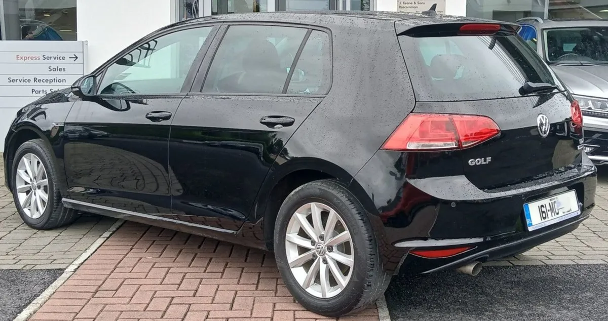 Volkswagen Golf Lounge 1.6 Tdi110 BHP  rear View - Image 4