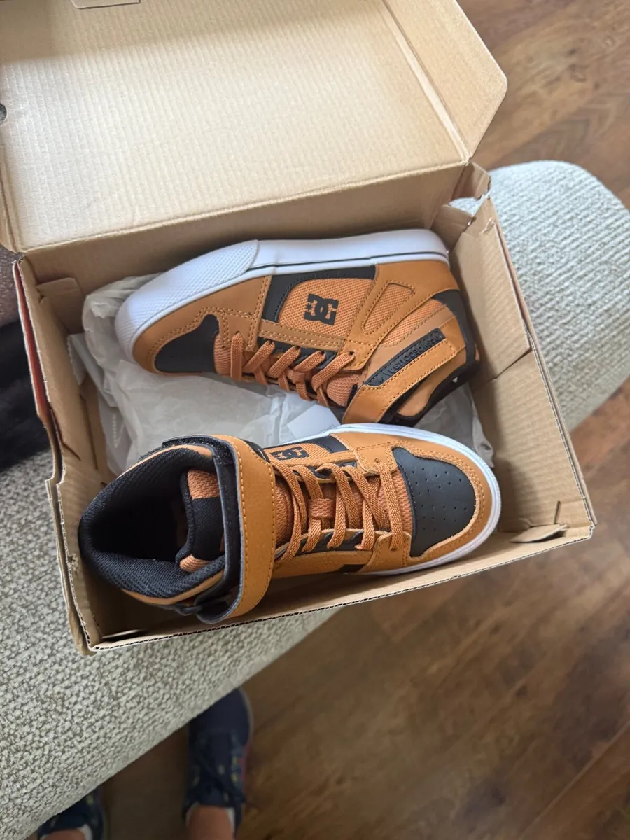 Shoes - Image 2