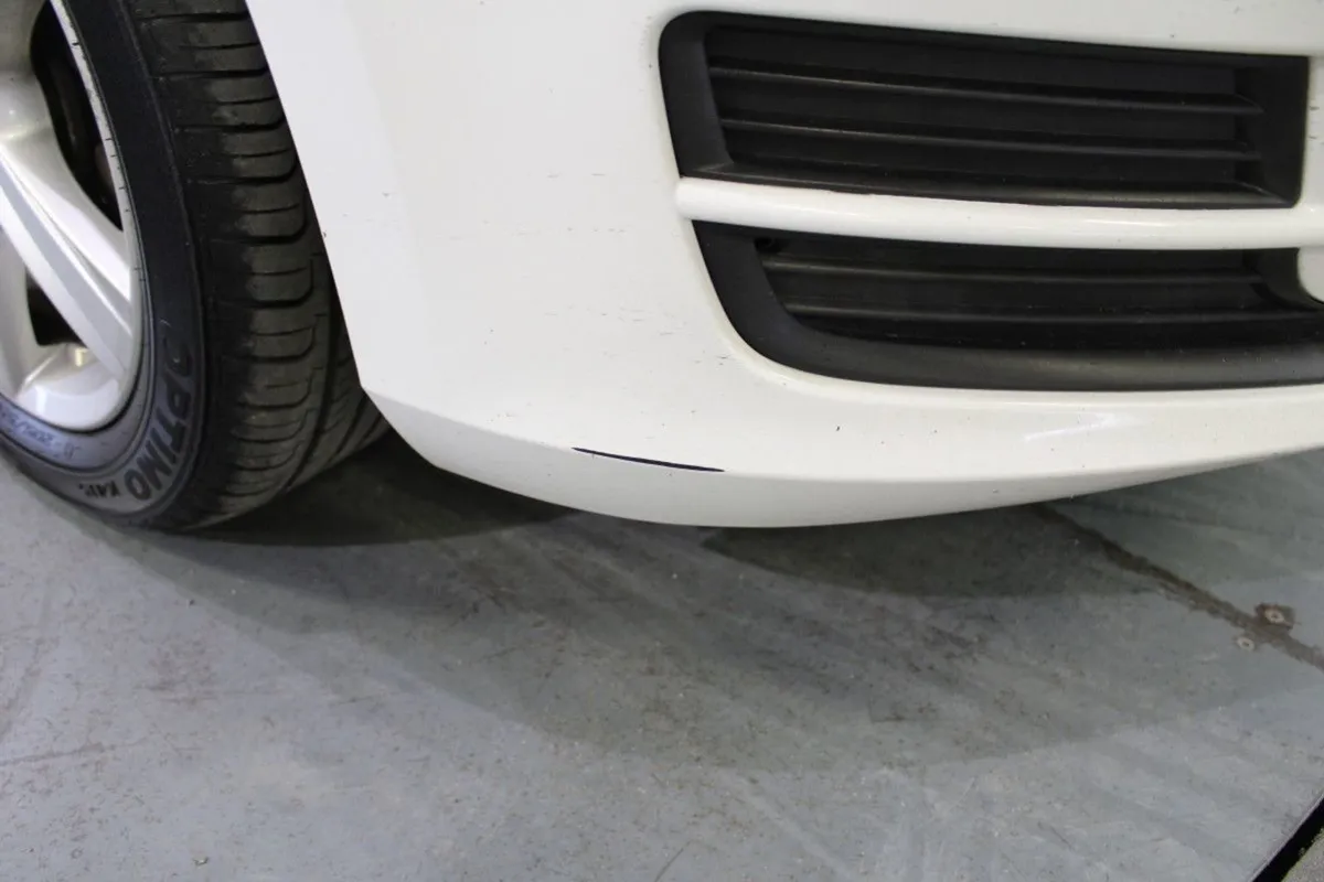 Volkswagen Golf 1.6 TDI 105HP Trendline - Image 3