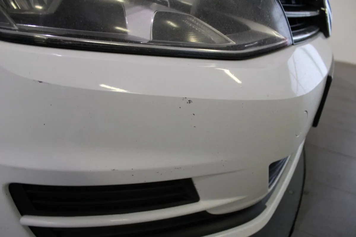 Volkswagen Golf 1.6 TDI 105HP Trendline - Image 4