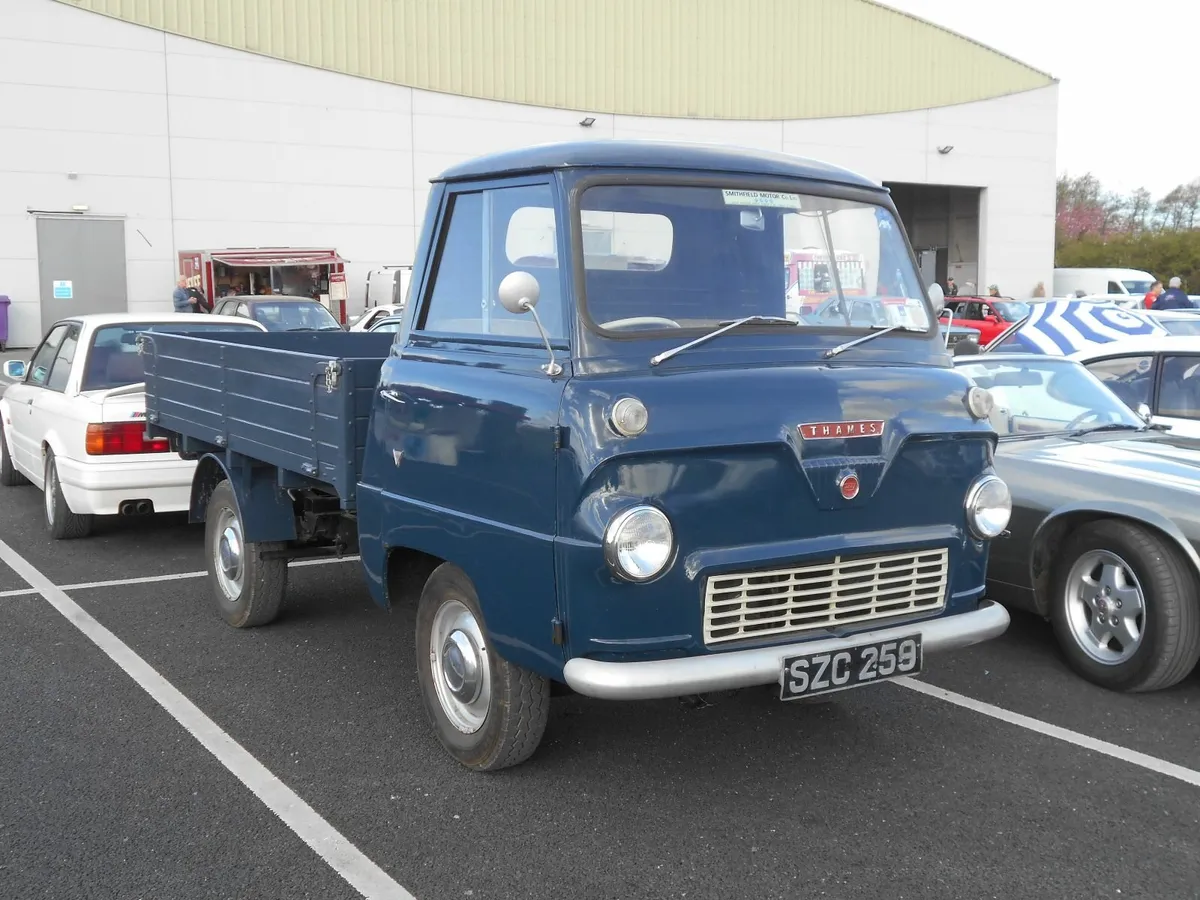 SWORDS CLASSIC CAR SHOW - Image 3