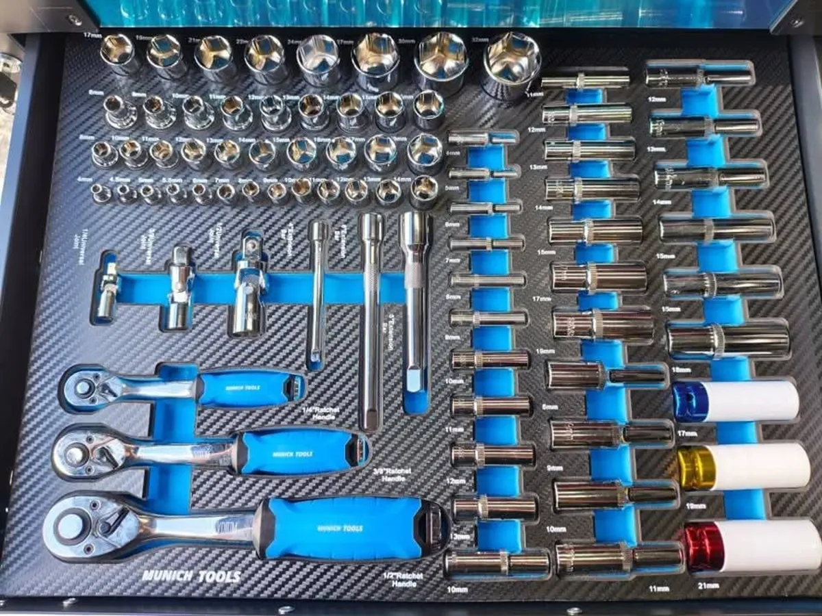 New German toolbox free delivery - Image 2