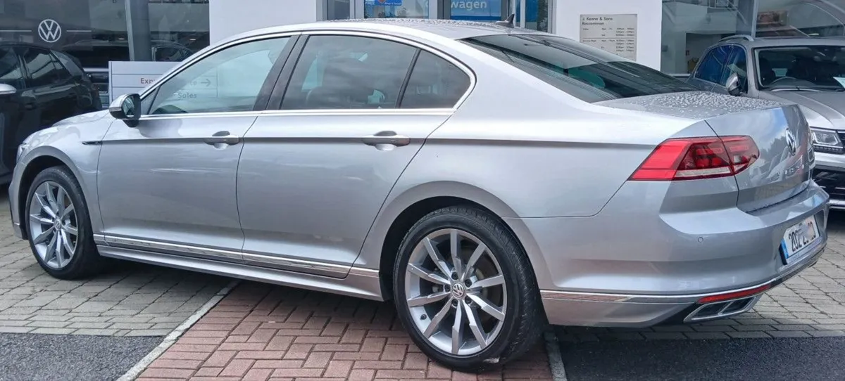 Volkswagen Passat R-line 2.0 TDI 150HP  rear View - Image 4