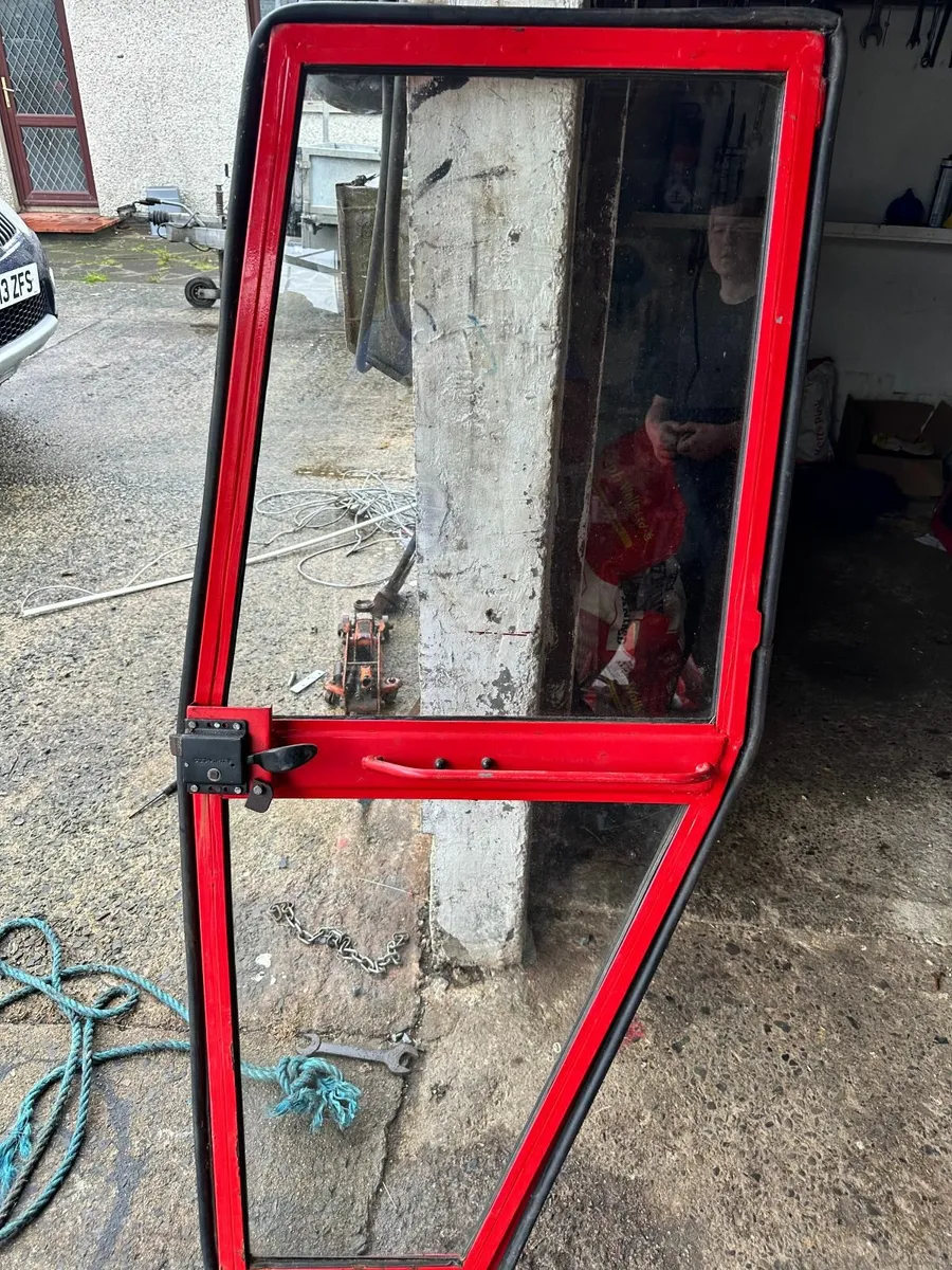 Massey Ferguson Sankey cab doors - Image 3