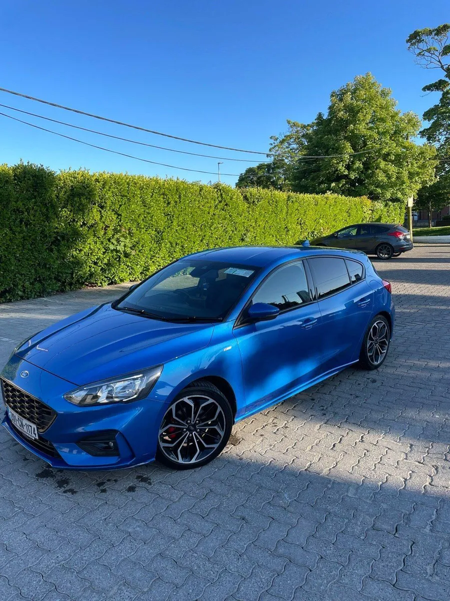Ford Focus ST-Line 5DR - Image 2