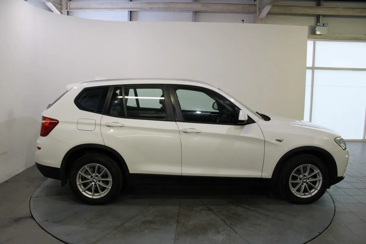 BMW X3 Sdrive18d SE Auto - Image 3