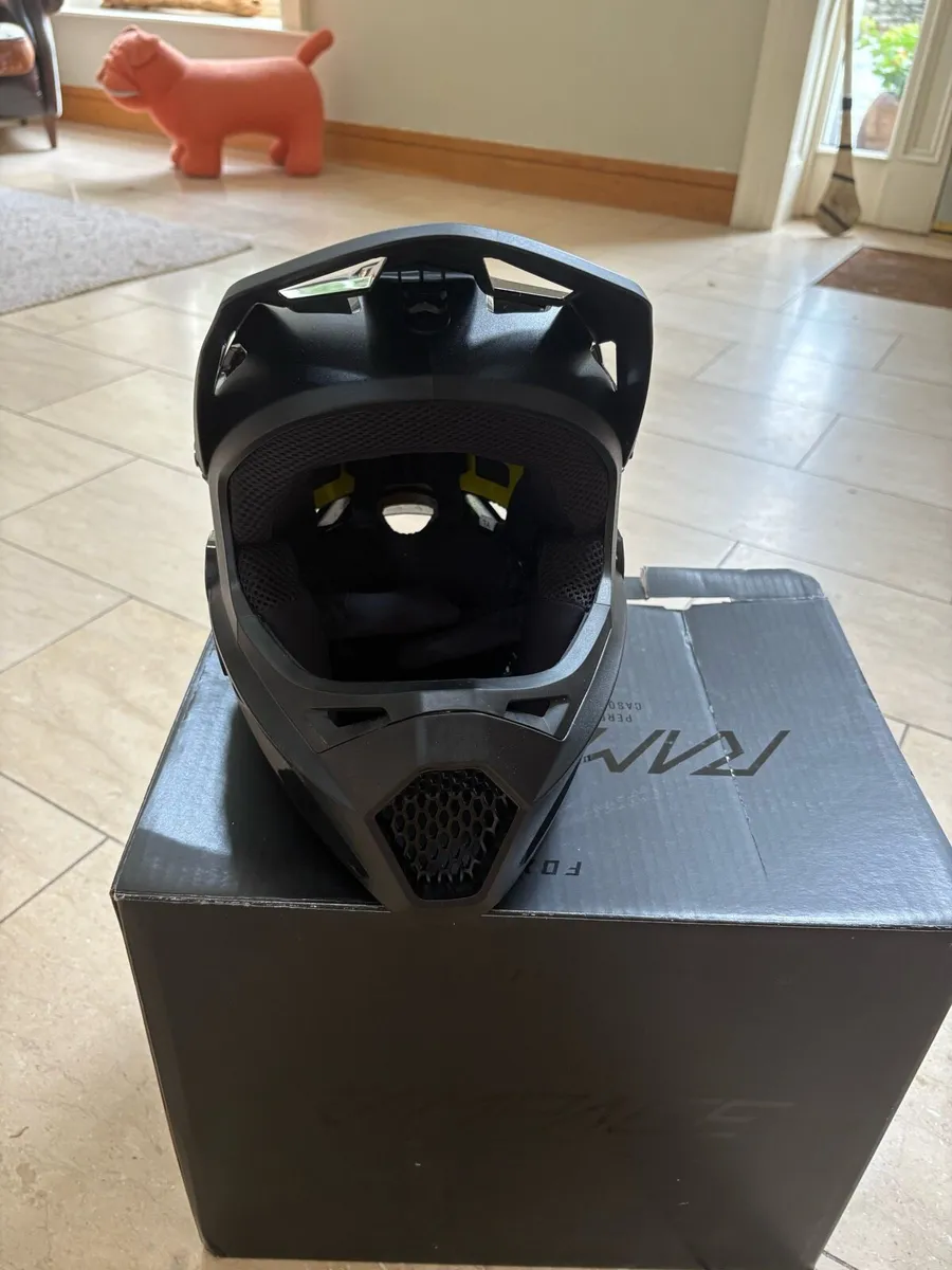 Fox rampage performance helmet - Image 2