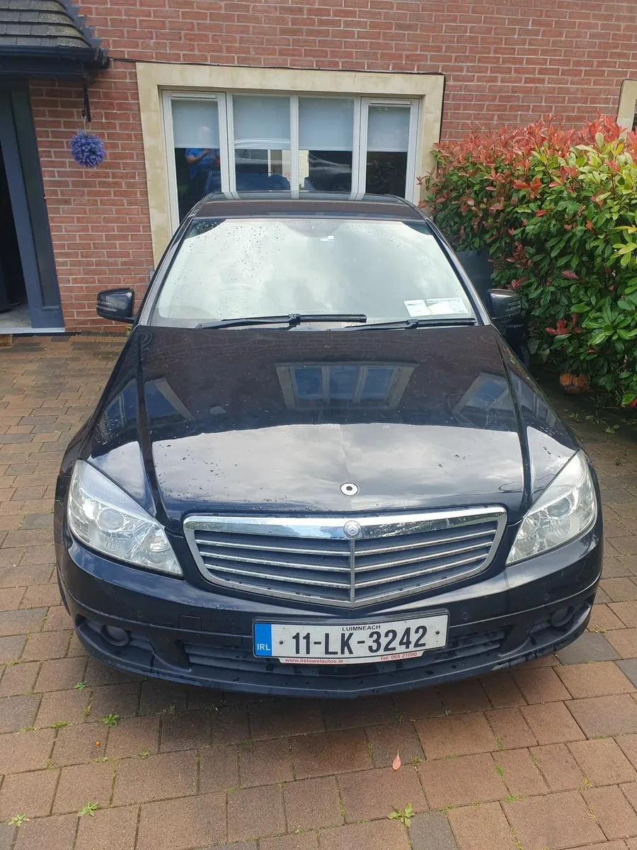 Mercedes-Benz C-Class 2011 - Image 4