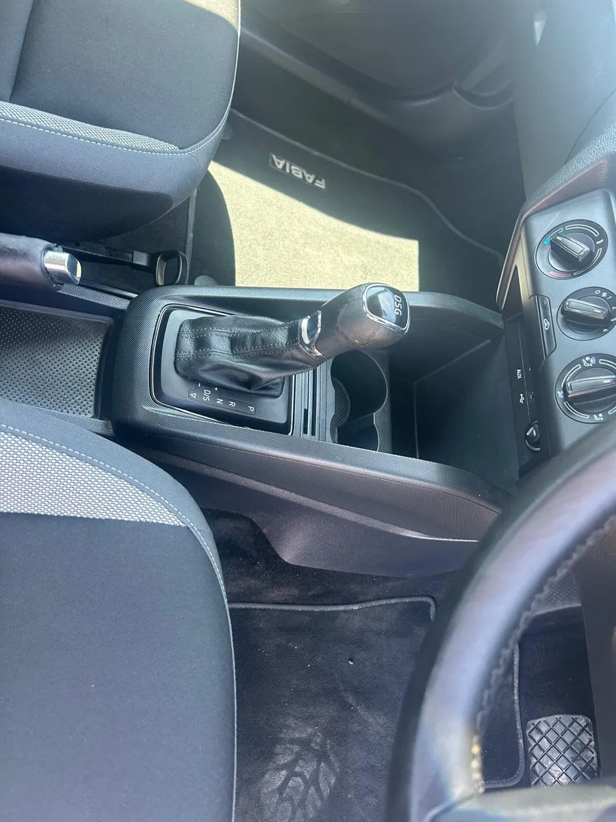 Skoda Fabia 2016 Automatic - Image 3