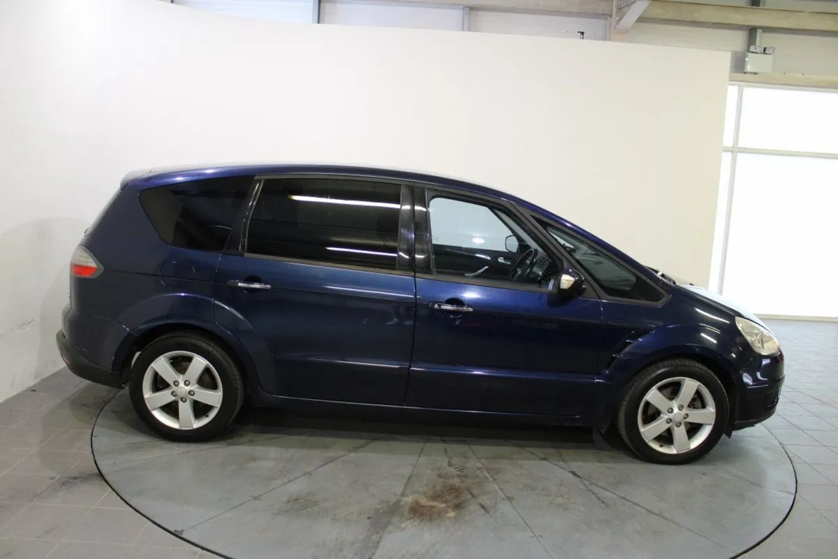 Ford S-Max 2.0tdci 140PS Titanium - Image 2