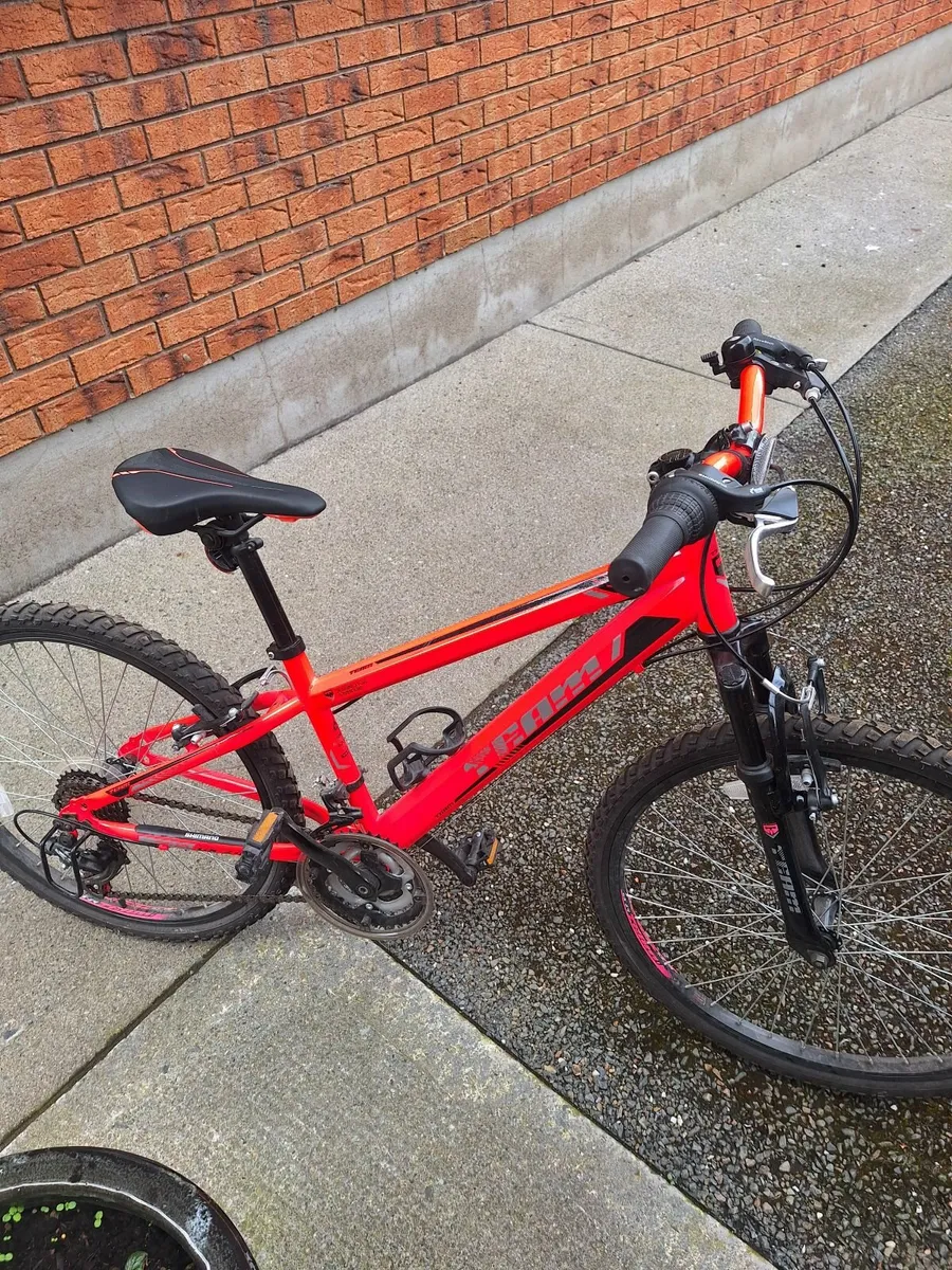 24 inch  hot PINK bike for sale - Image 4