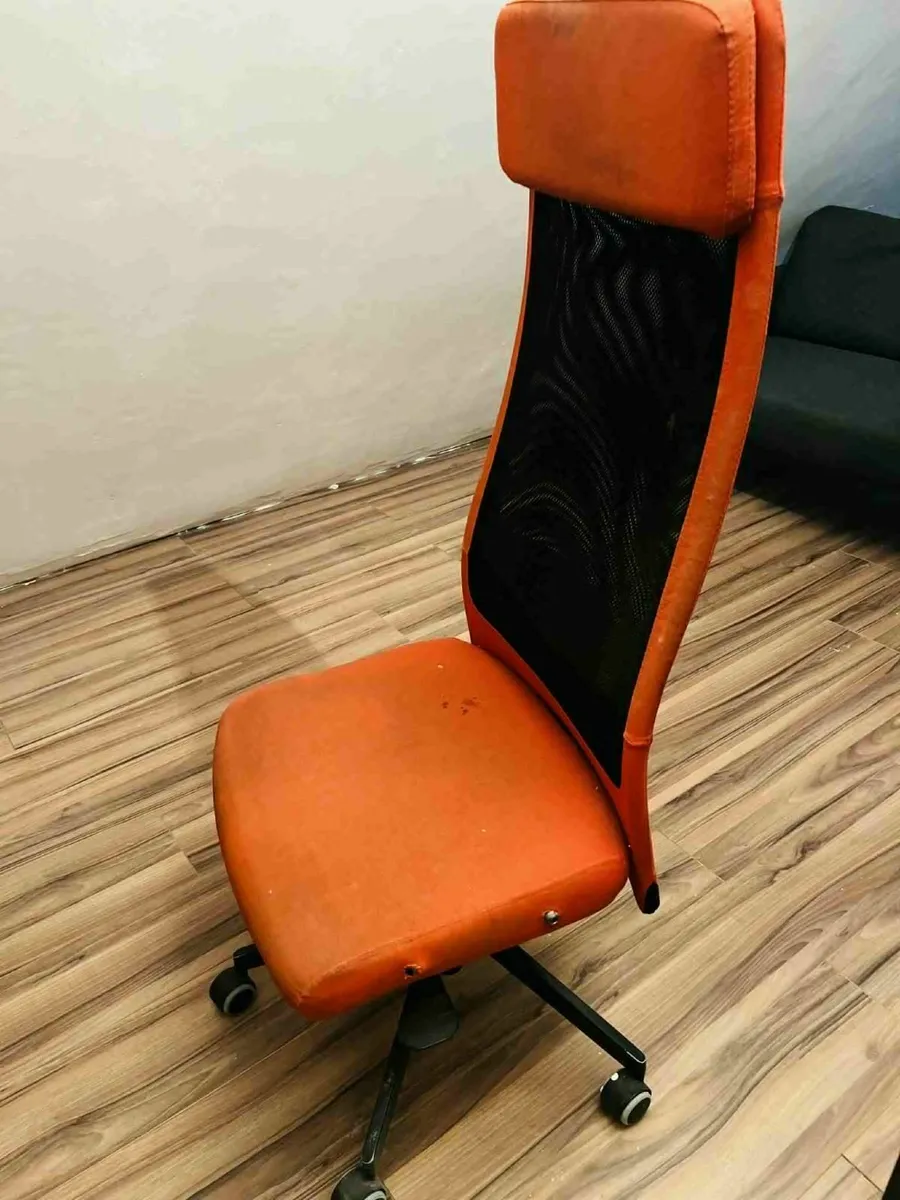 FREE Office  swivel chair - Image 3