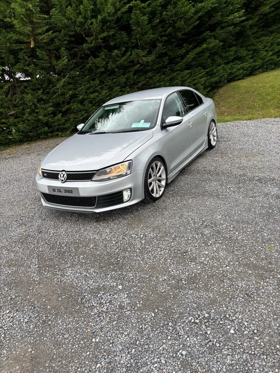 Mk6 Volkswagen Jetta 2.0 6 speed - Image 2
