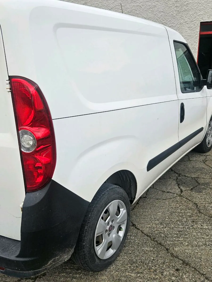 2014 DOBLO VAN - Image 4