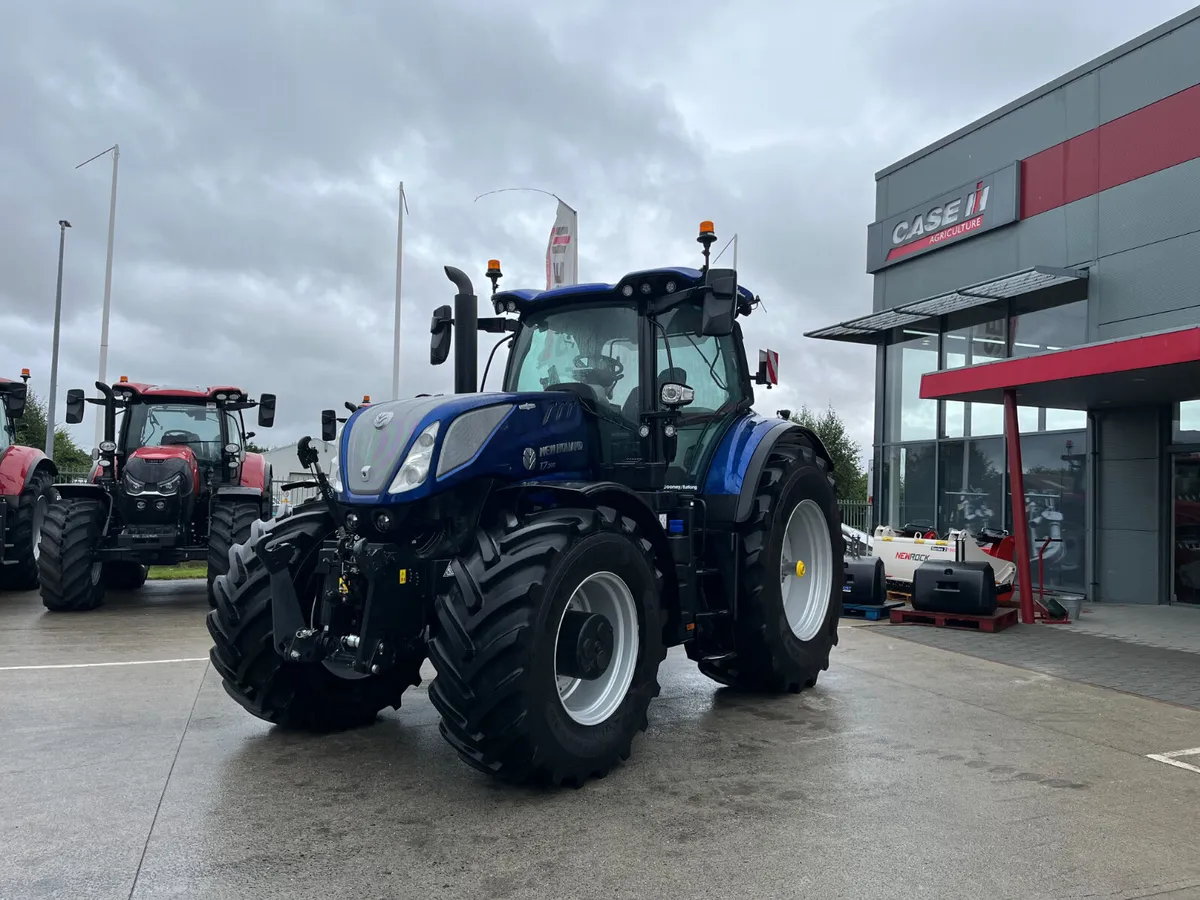 New Holland T7300 Blue Power - Image 3