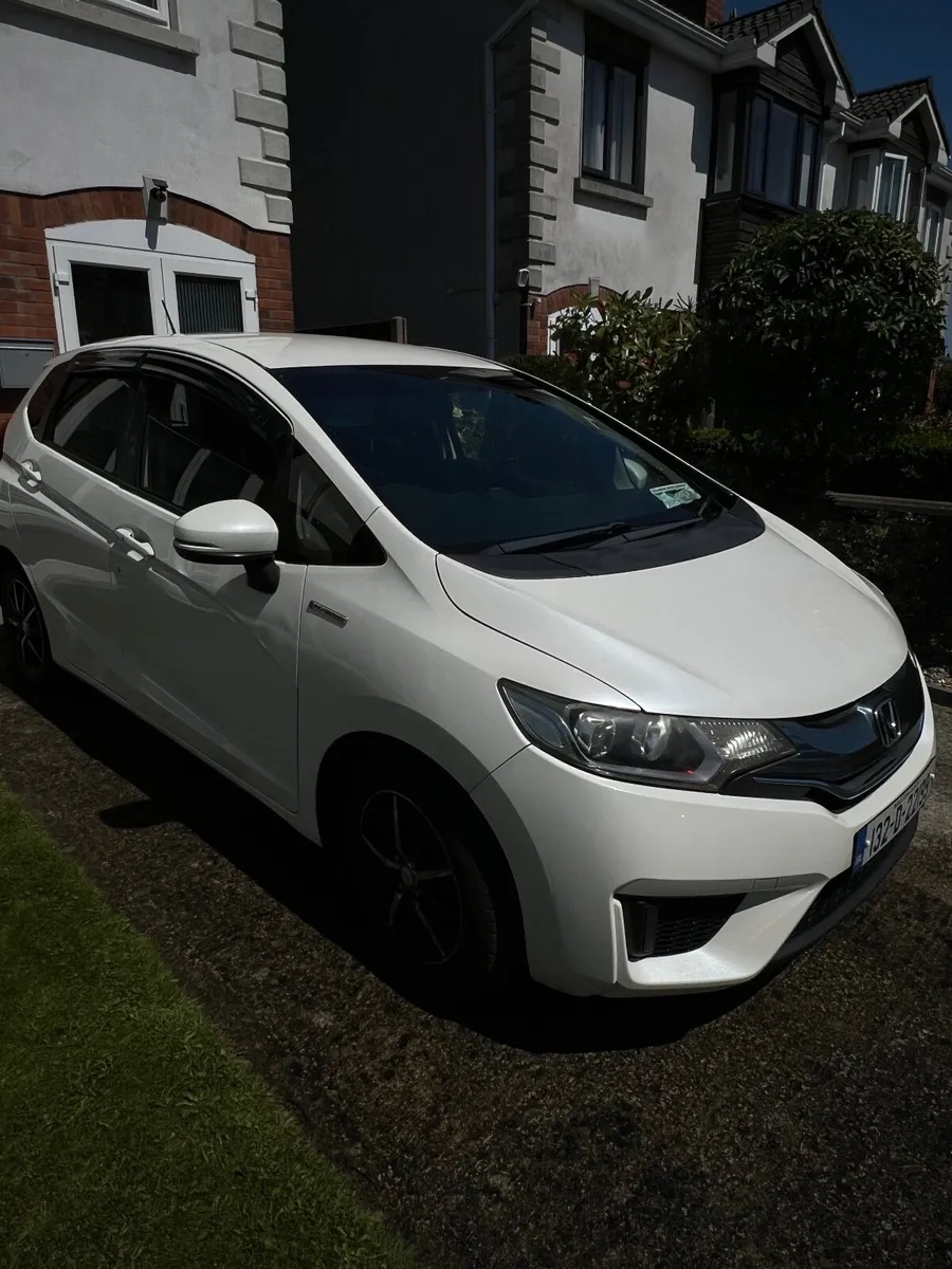 Honda Fit 2013 - Image 2