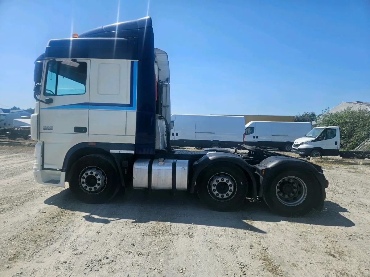 Daf xf 105 6x3.   2012 - Image 2