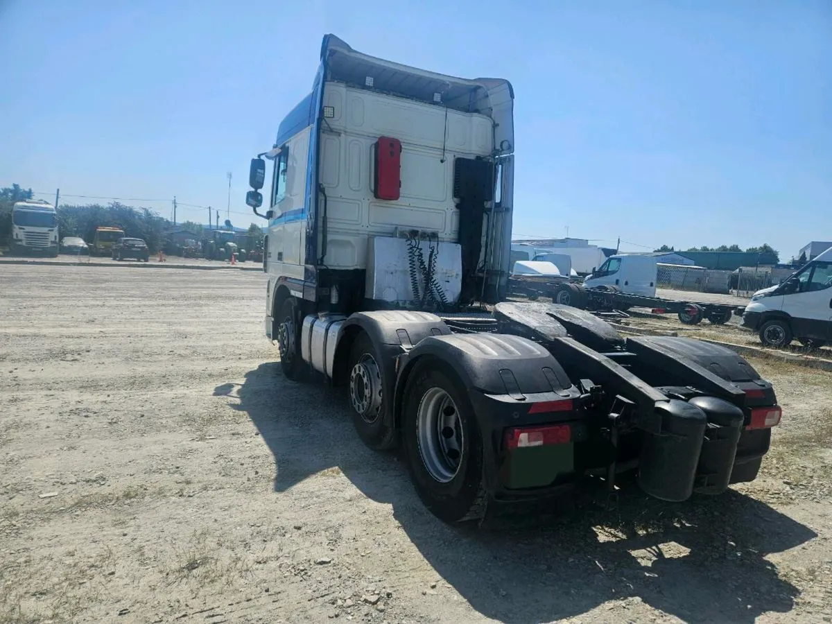 Daf xf 105 6x3.   2012 - Image 3