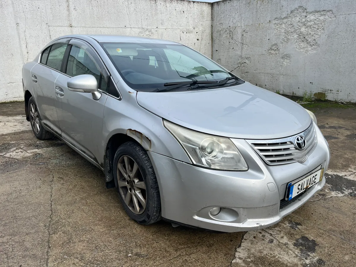 2011, Toyota Avensis - Image 1