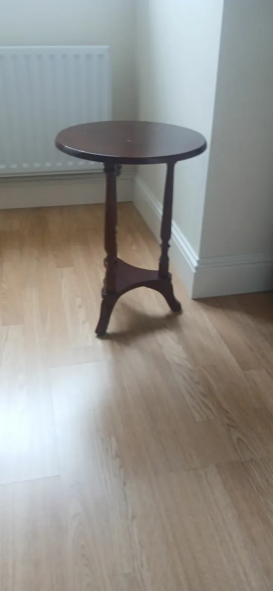 table - Image 1